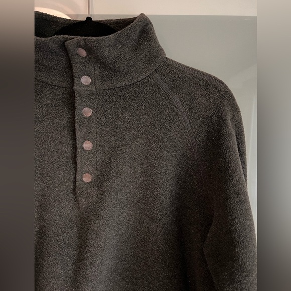 Kit and Ace Fleece Chillout Button Down Pullover in Black sz M - Picture 3 of 8